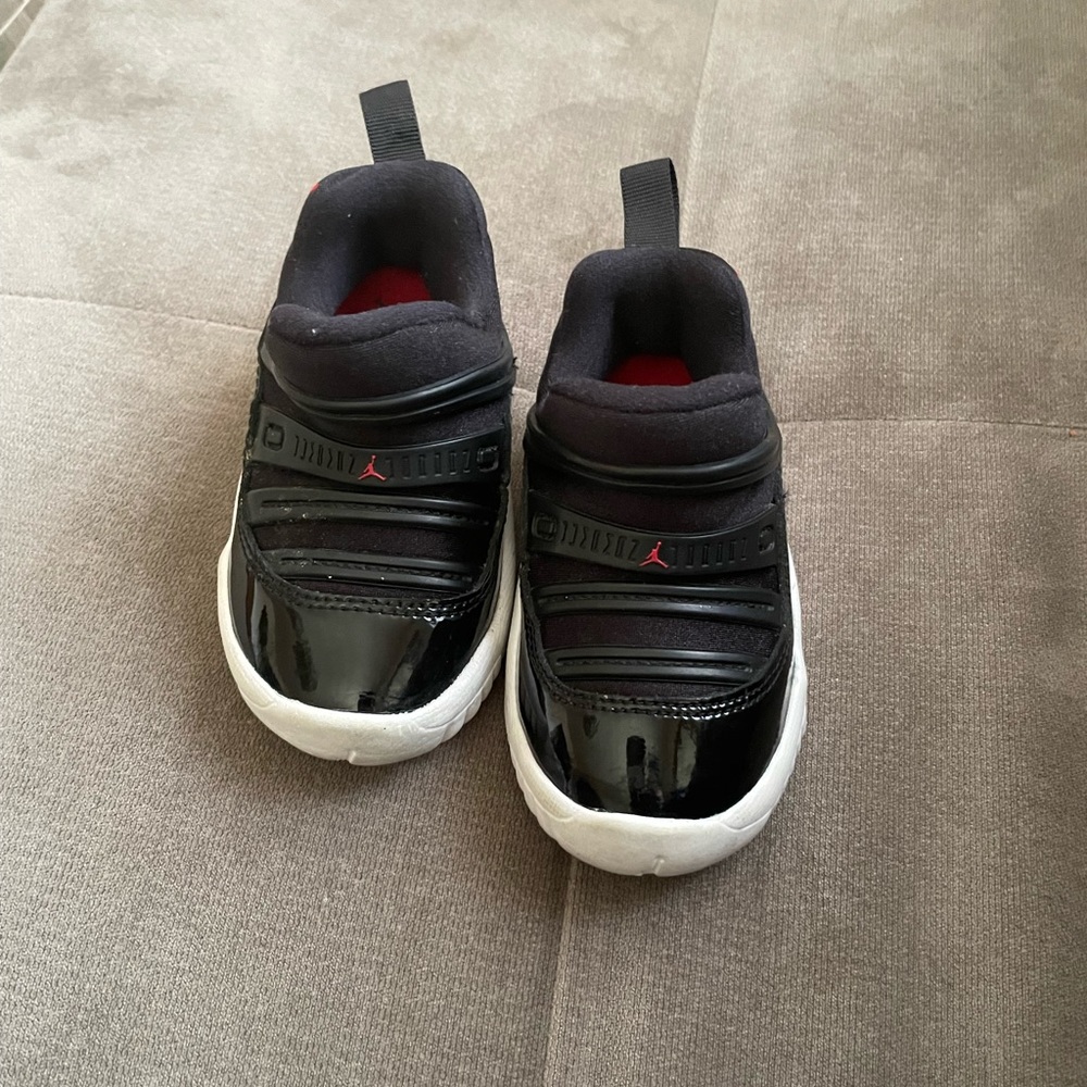 AIR JORDAN 11 Retro Little Flex TD Infant size 5C Bred EUC